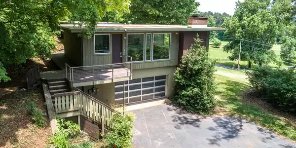 3722 Timberlake Drive