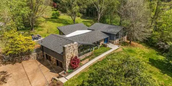 3811 Maloney Rd