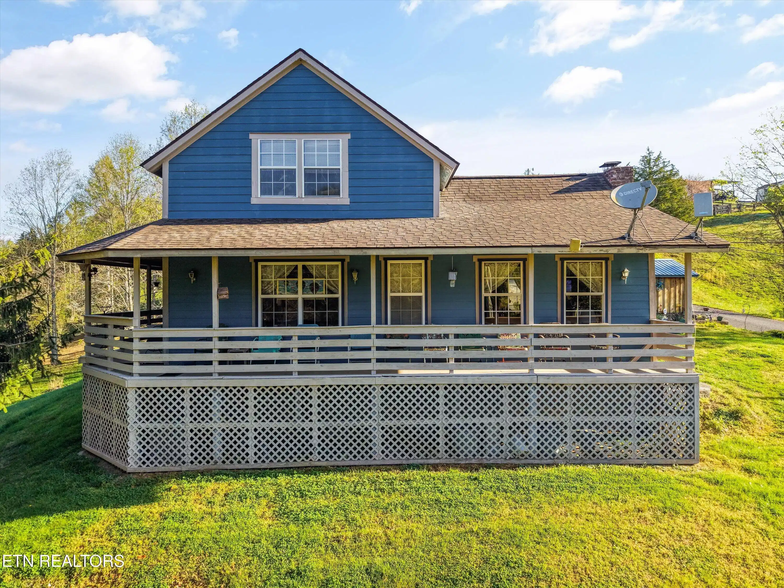 Image 1: 2501 Valley View Rd -335144
