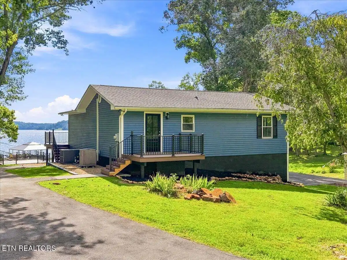 Image 1: 37-1612 Canal Ln 37