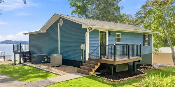 Image 2: 39-1612 Canal Ln 39