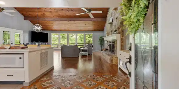 Image 4: 07-7514 Rivertrace Blvd 010