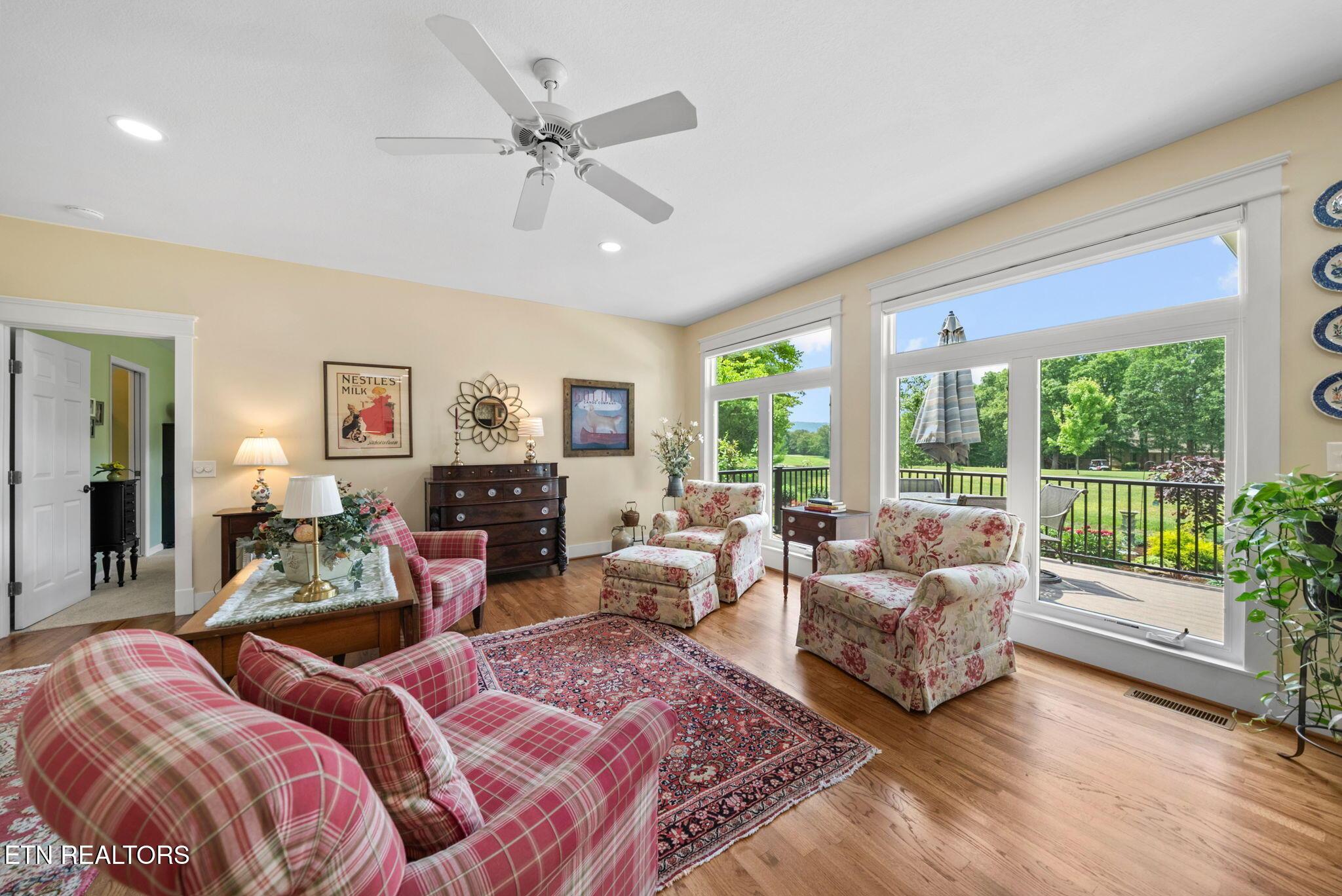 Image 3: 24-web-or-mls-DSC08429