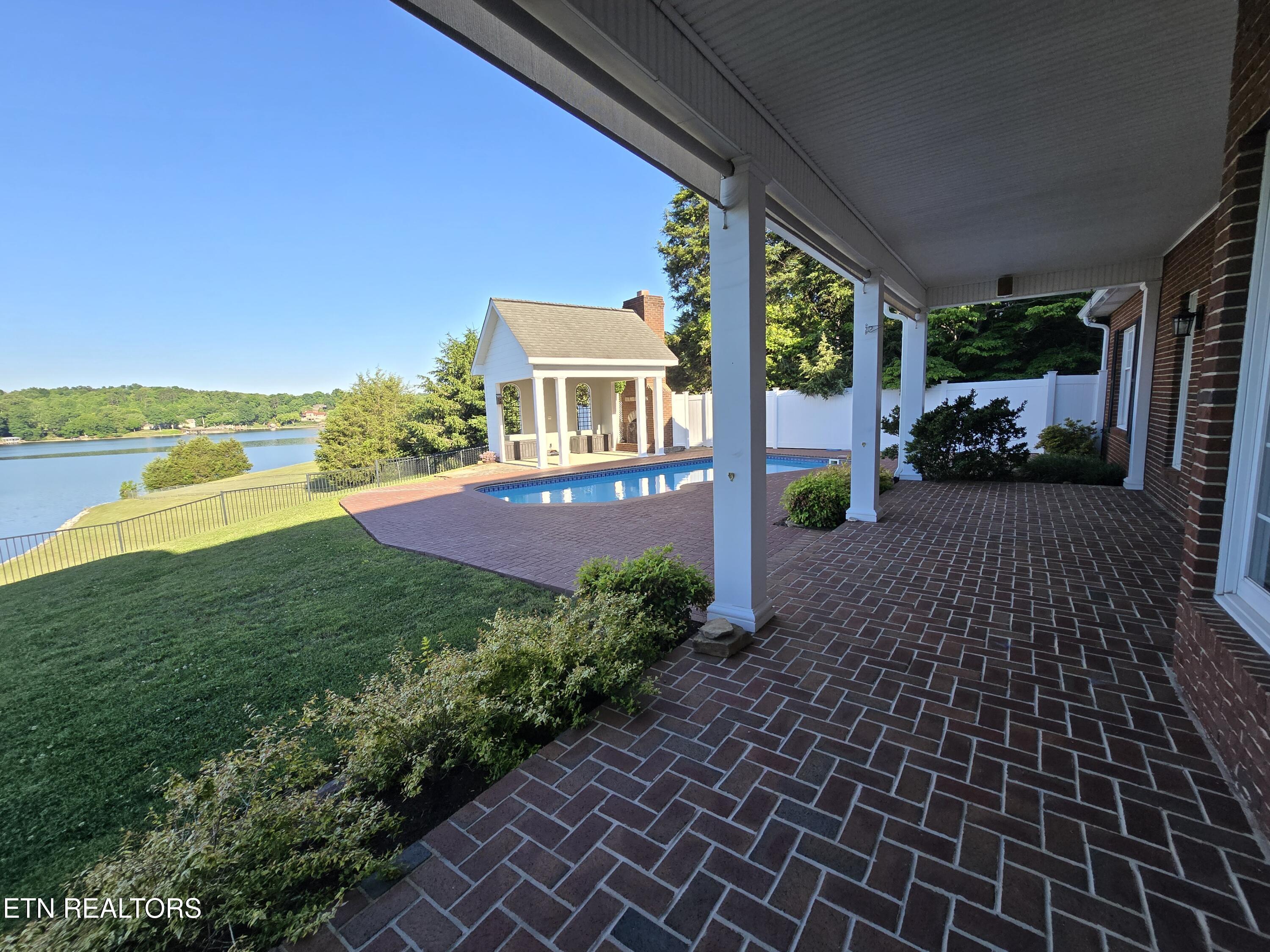 Image 4: Let the view begin!