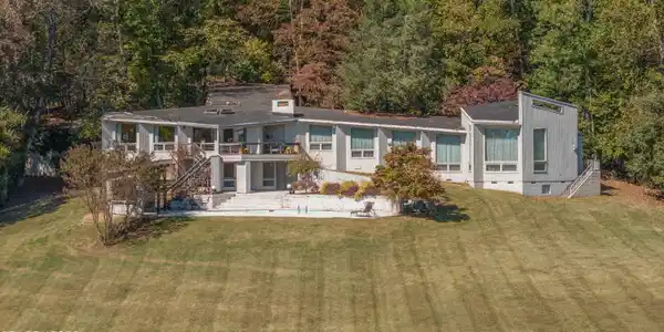 8832 Cove Point Lane