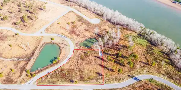 Image 4: Twin Lakes #4