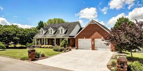 1843 River Vista Circle