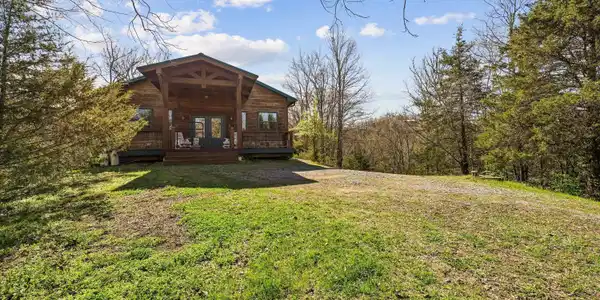 Image 2: 01-2649 Wildwood Rd 10