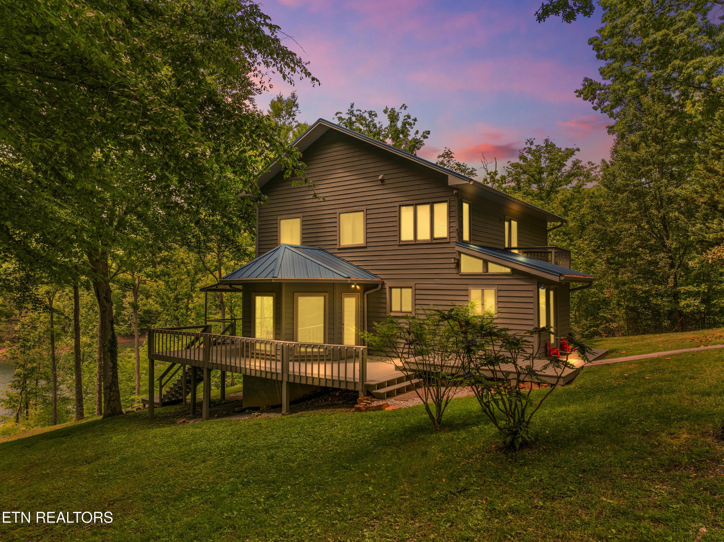 Image 1: Norris_Shores_03