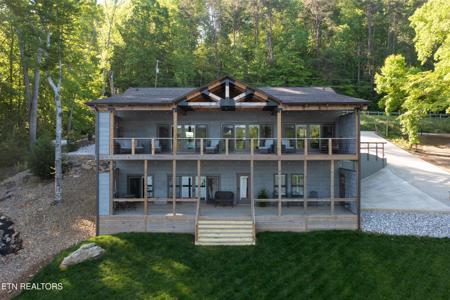 4290 River Rd