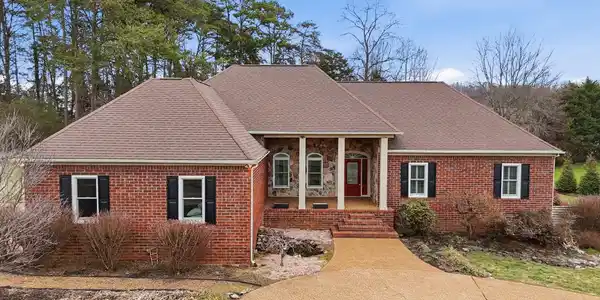 350 River Chase Rd