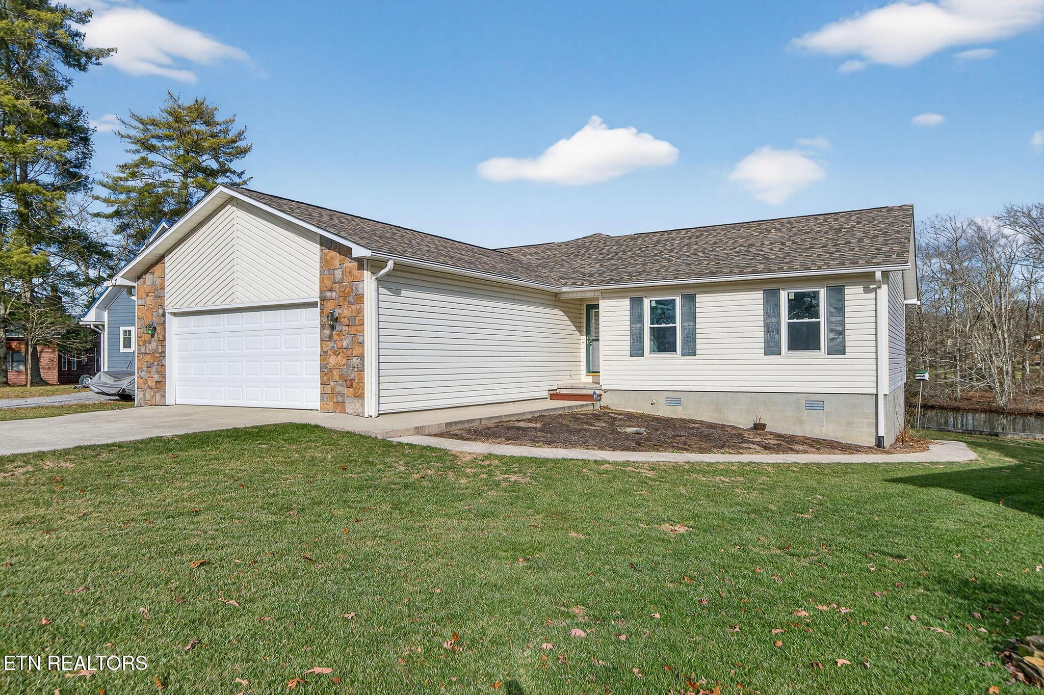 Image 4: 2-web-or-mls-124 Peace Pipe Bend_013_TNP