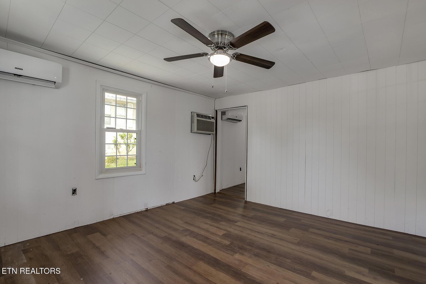 Image 4: 04_GroveStreet_1315_Living01