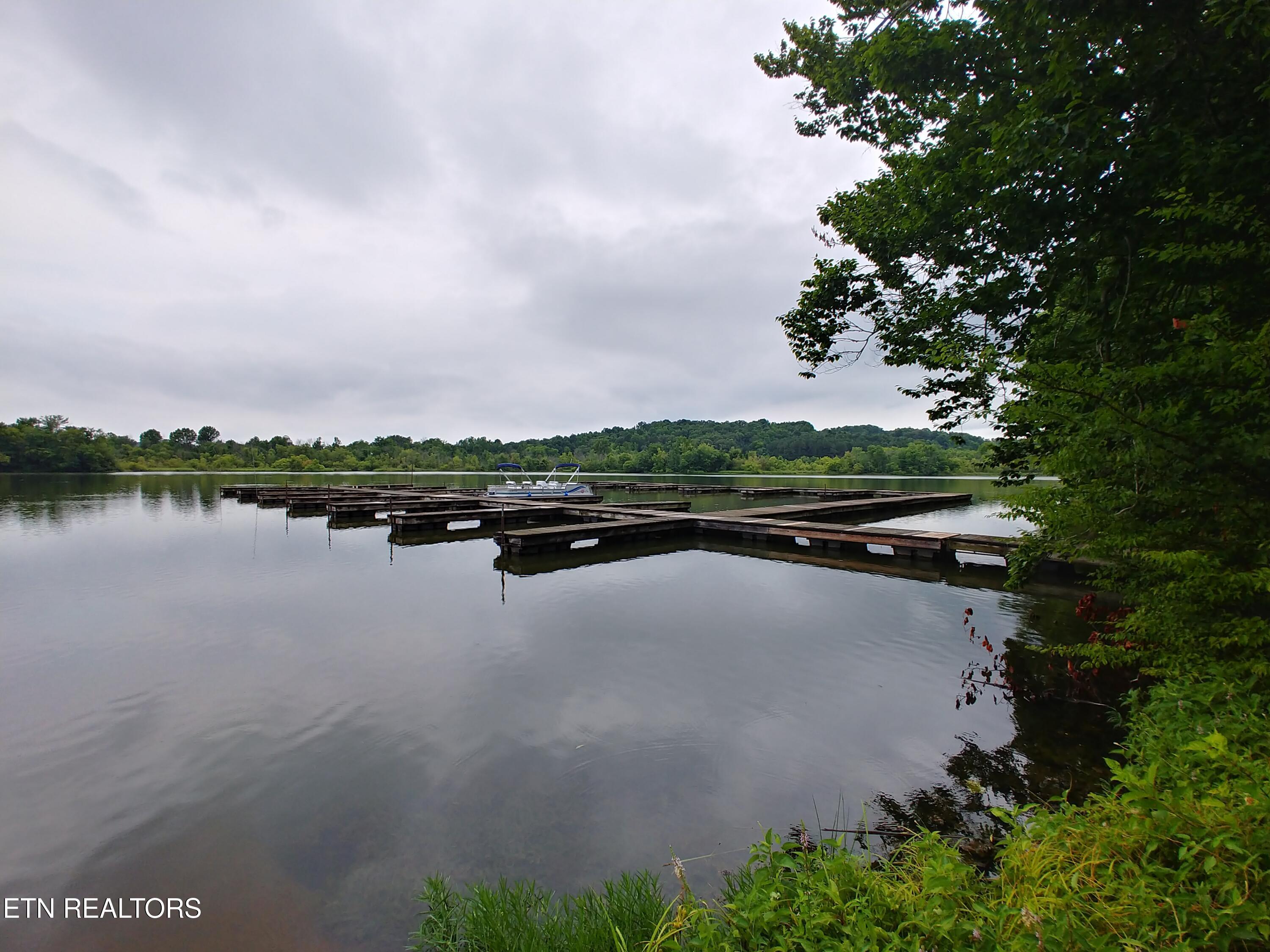 Image 2: Boat Slips