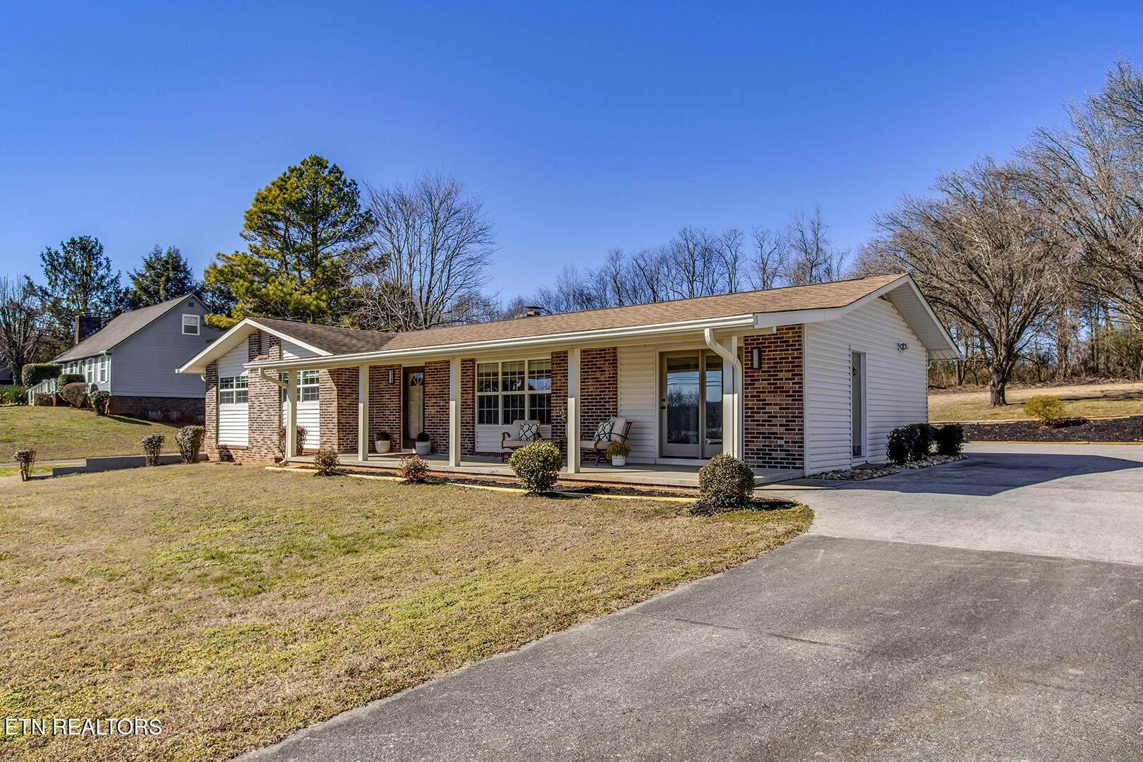 Image 2: Curb Appeal