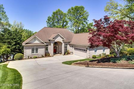405 Tecumseh Point