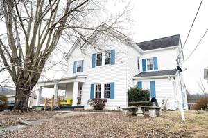 205 E. 3Rd St