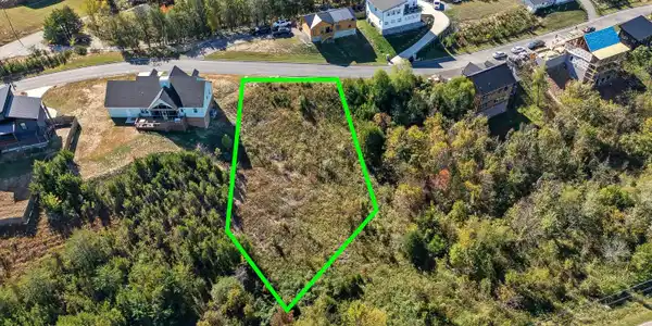 Image 4: 19-Blue Herring Way-19