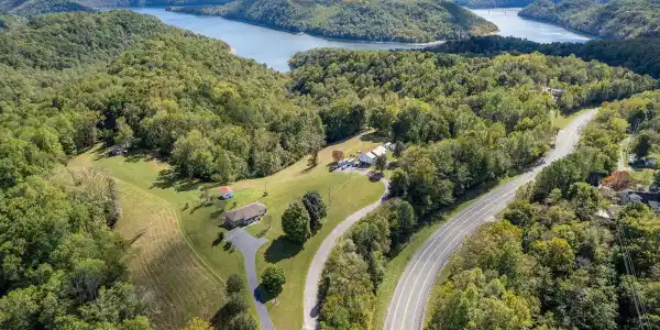 Smithville Hwy