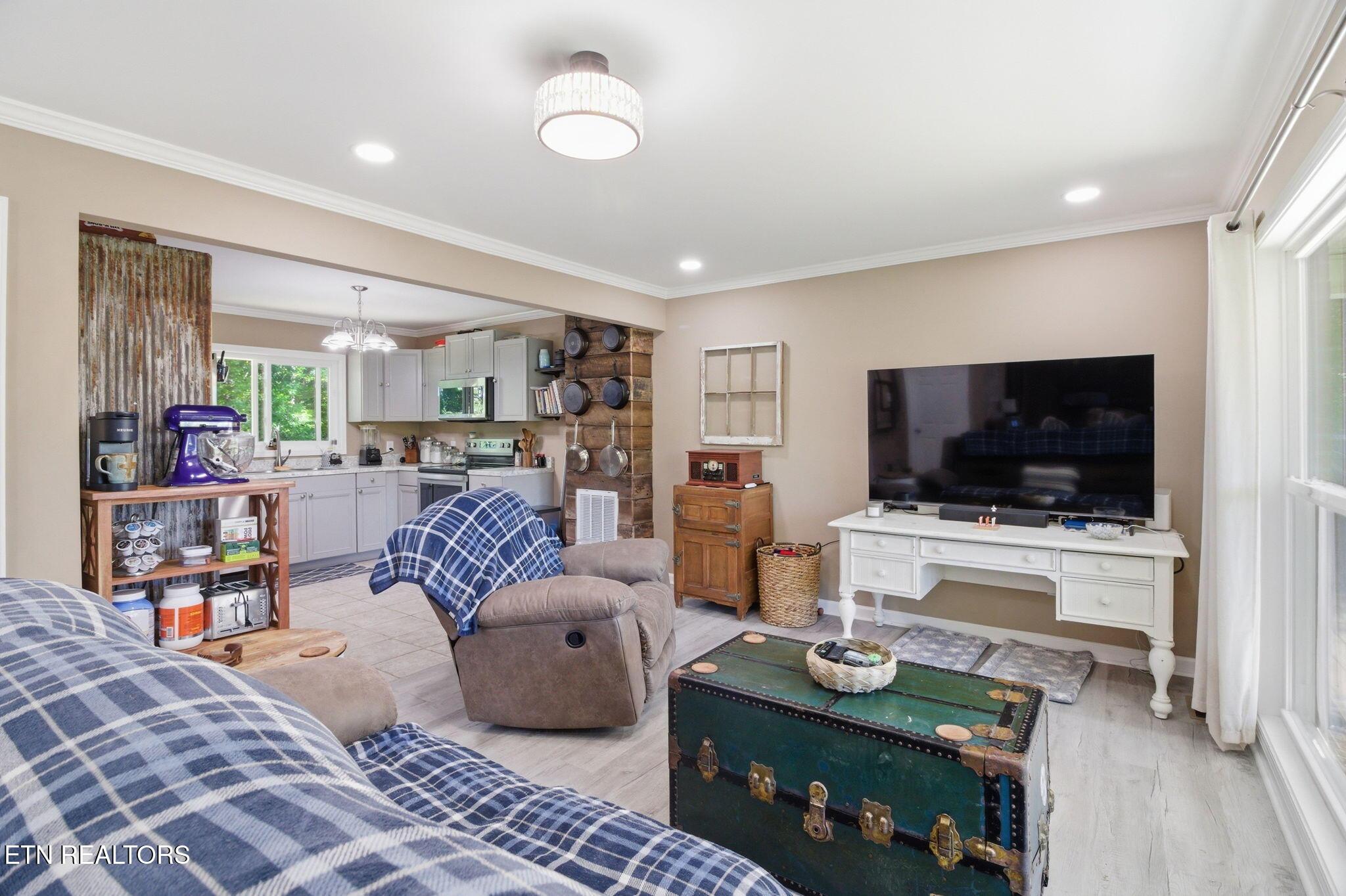 Image 3: 4-web-or-mls-DZ3A1618