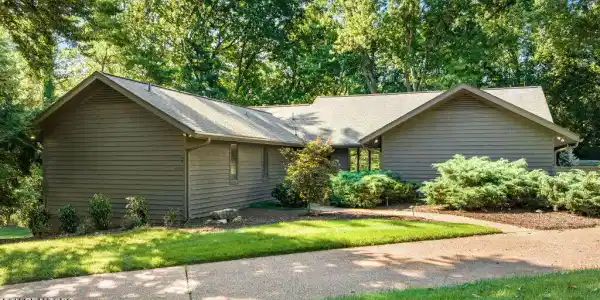 5320 Riverbriar Rd