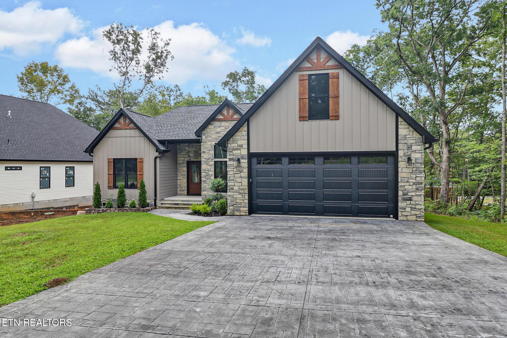 Image 4: Front of home