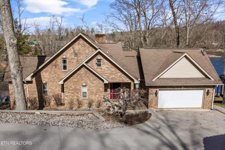 891 Yoakum Hollow Rd