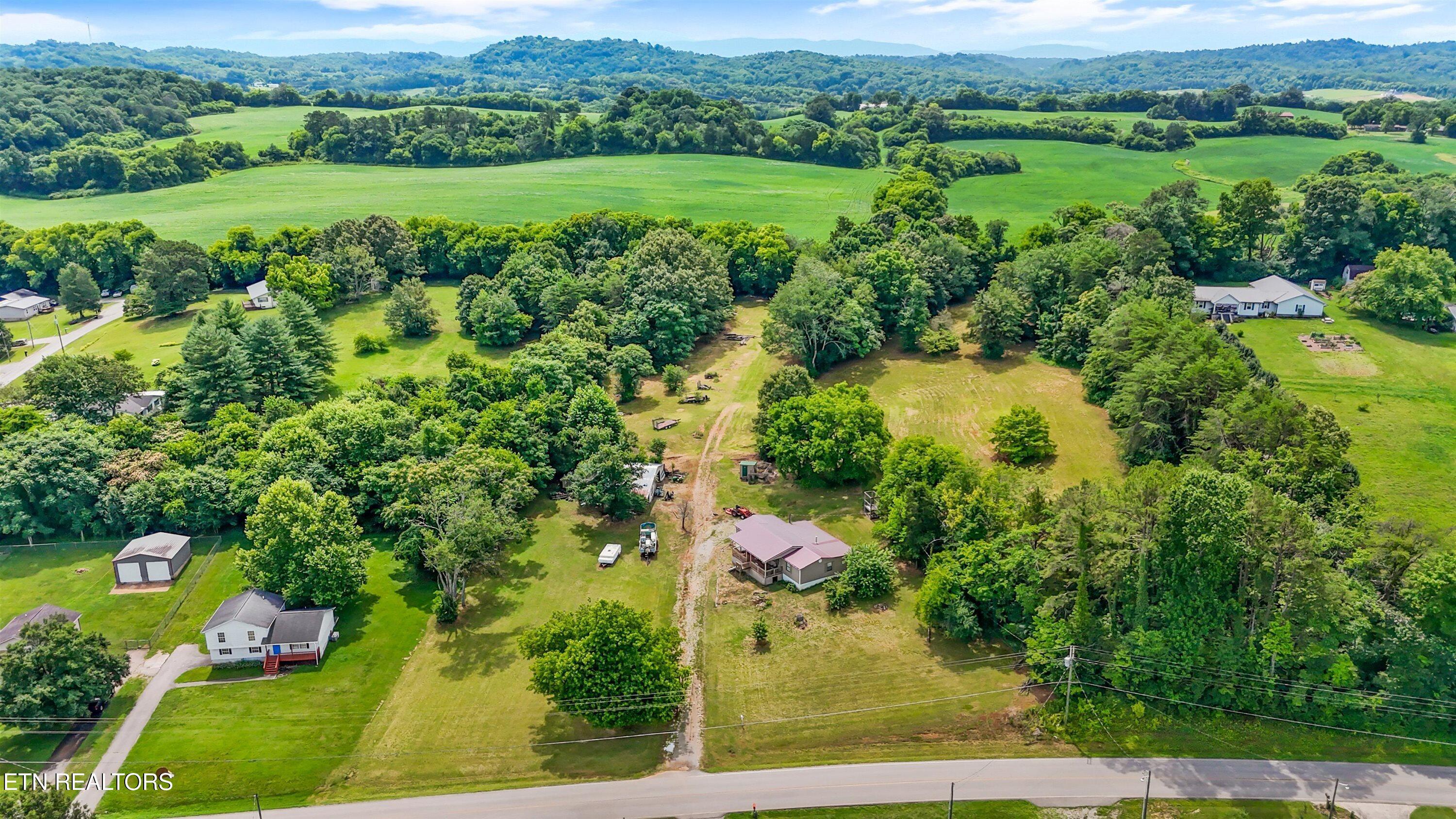 Image 3: 20-11066 Unitia Rd09