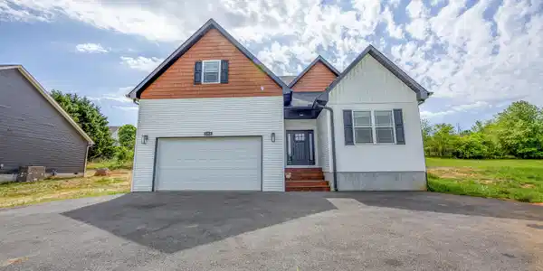 1514 Broad River Lane