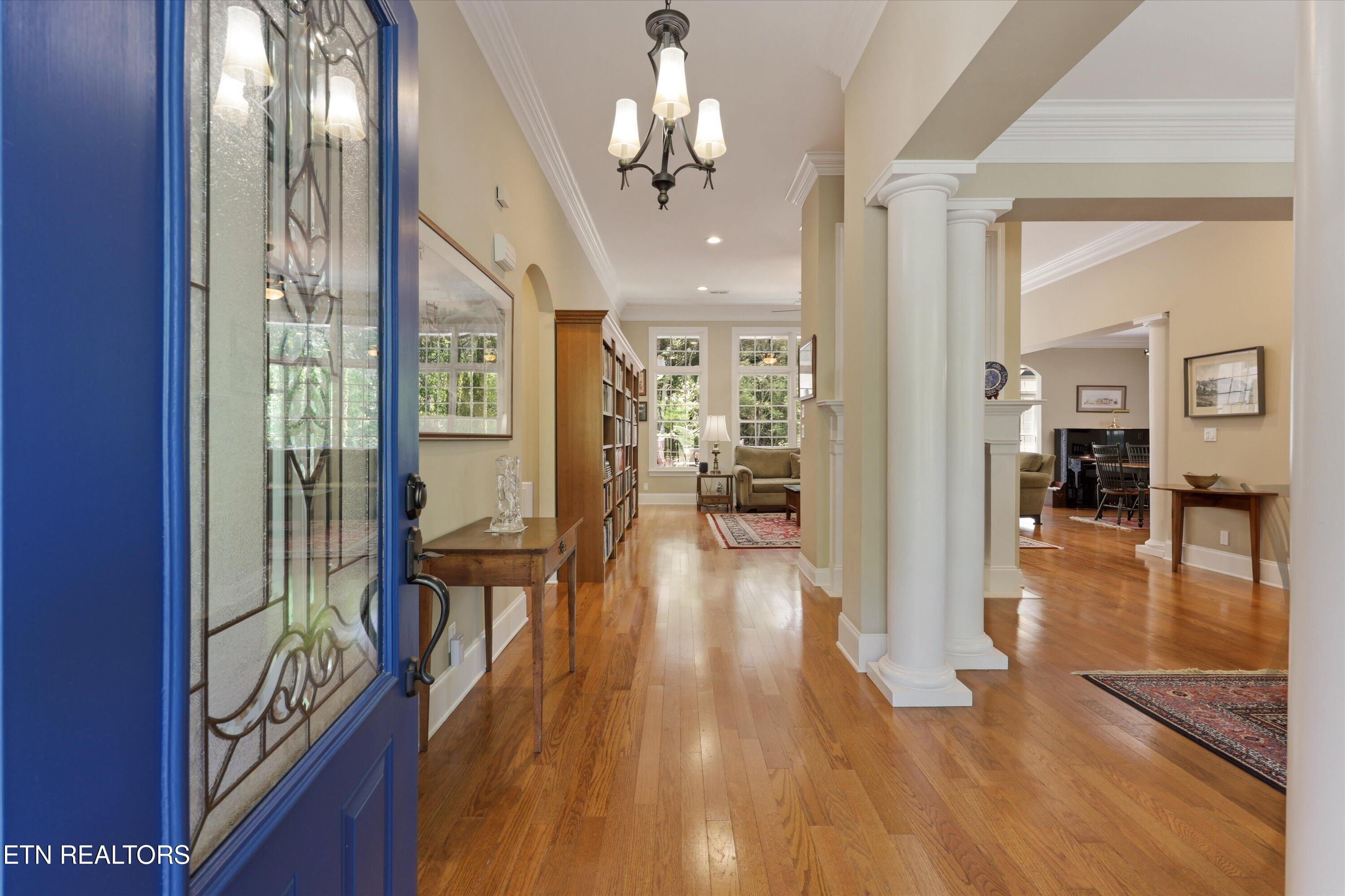 Image 2: Foyer