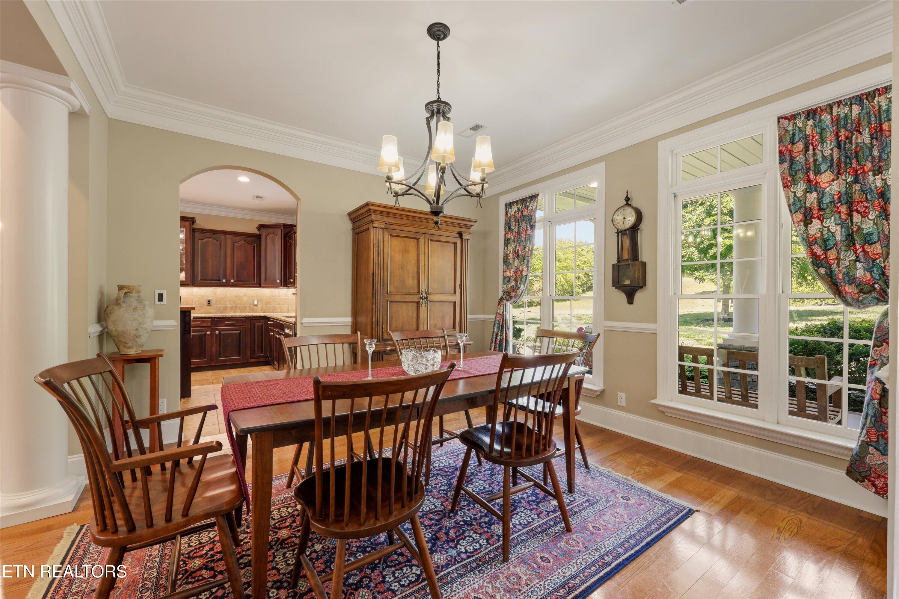 Image 3: Dining Room