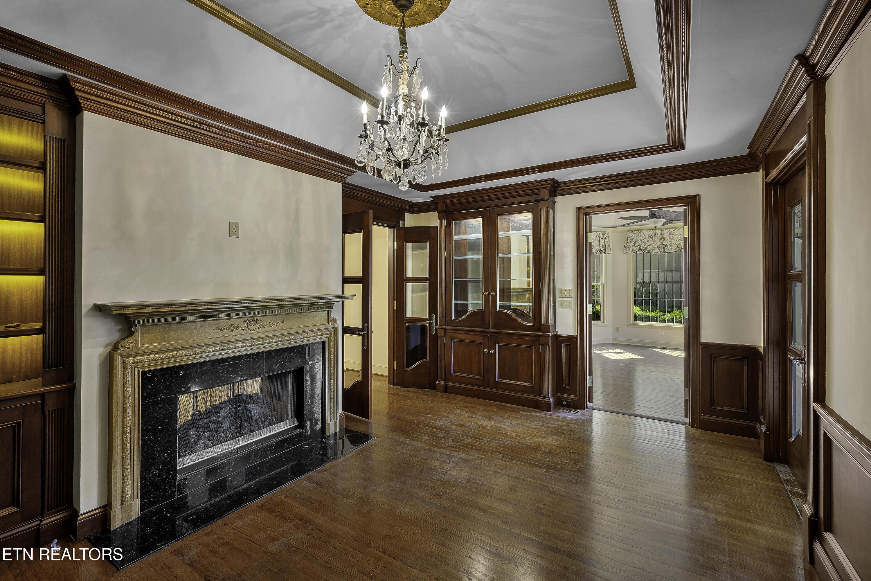 Image 4: Office/Family Room