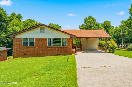 415 Woodland Drive