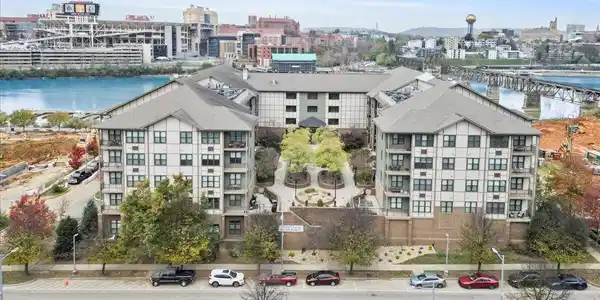 445 W Blount Ave
