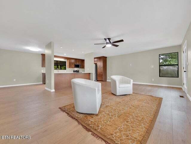 Image 3: 2024 Cravens living room 6