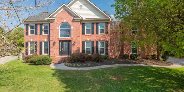 1805 Swinford Court