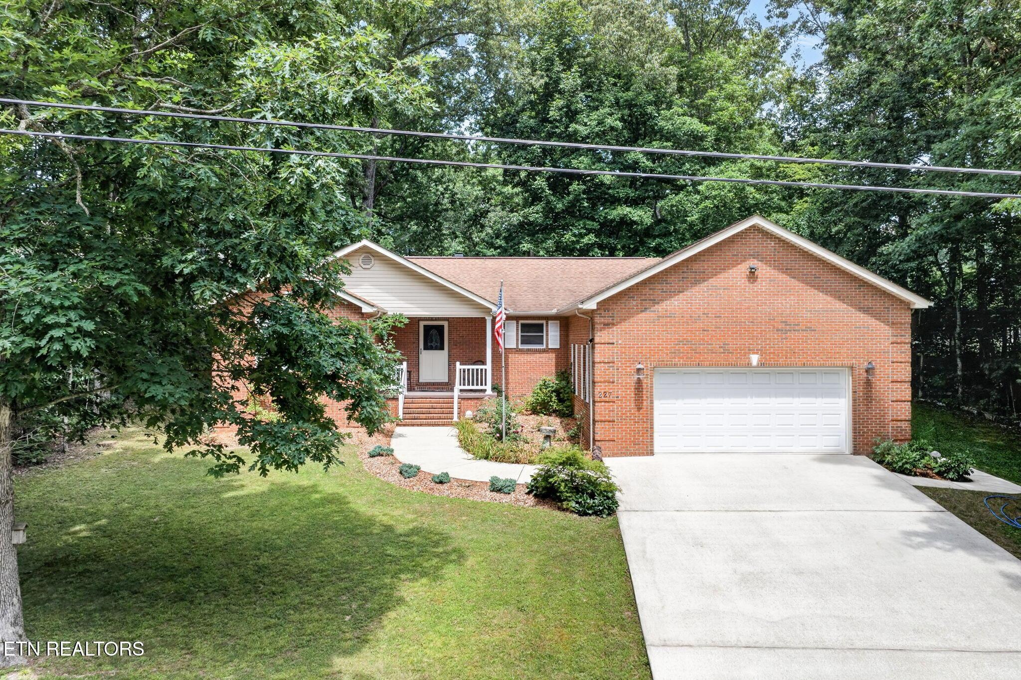 Image 4: 4-web-or-mls-227 St George Dr_013_TNPC