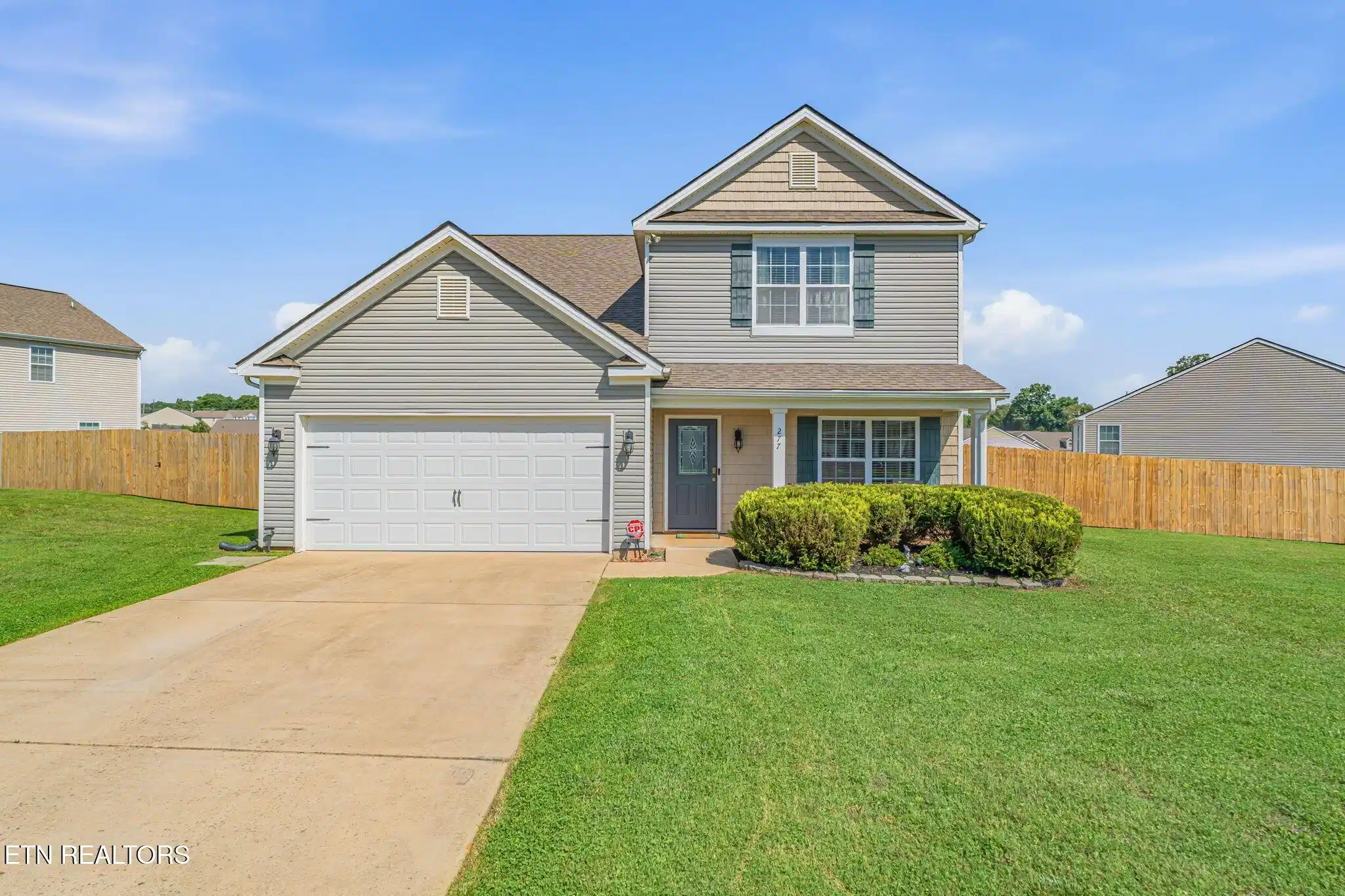 Image 1: 1-web-or-mls-277 Gail Lane-2