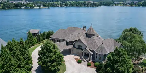 410 Cayuga Drive