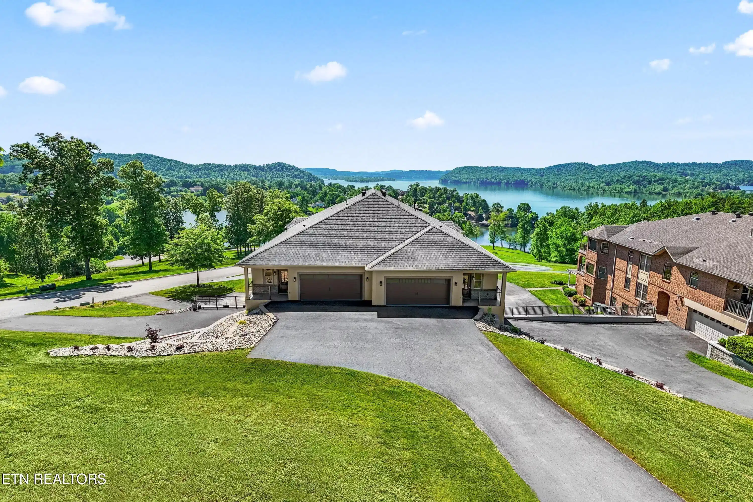Image 1: Lakeside-Reserve-Condos-2-1-1