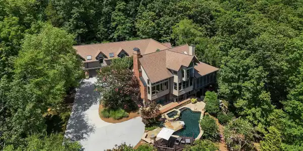 2428 Lakefront Drive