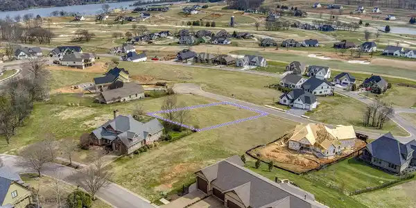 419 Hawks Bend