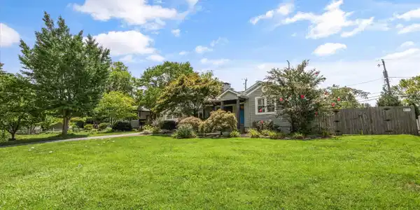 Image 4: 04-4028 Taliluna Ave33