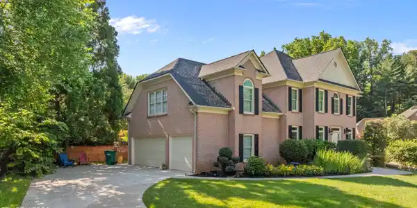 815 Ivy Point Lane