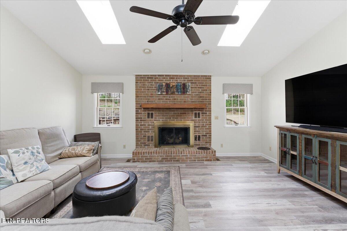 Image 3: 03-Living Room