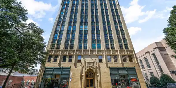 603 W Main St