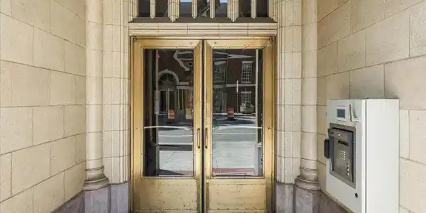 Image 3: 05-603 W Main St , Unit 100205