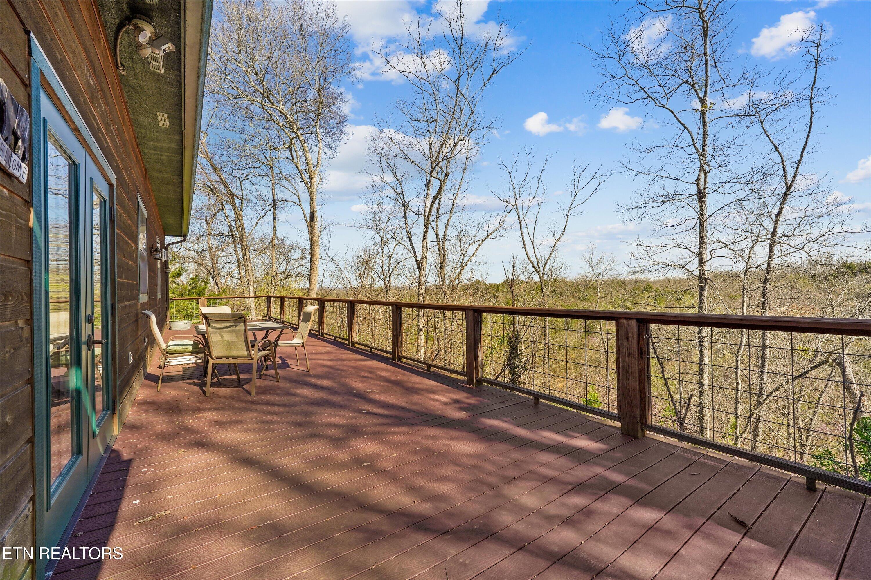 Image 3: 06-2649 Wildwood Rd 09