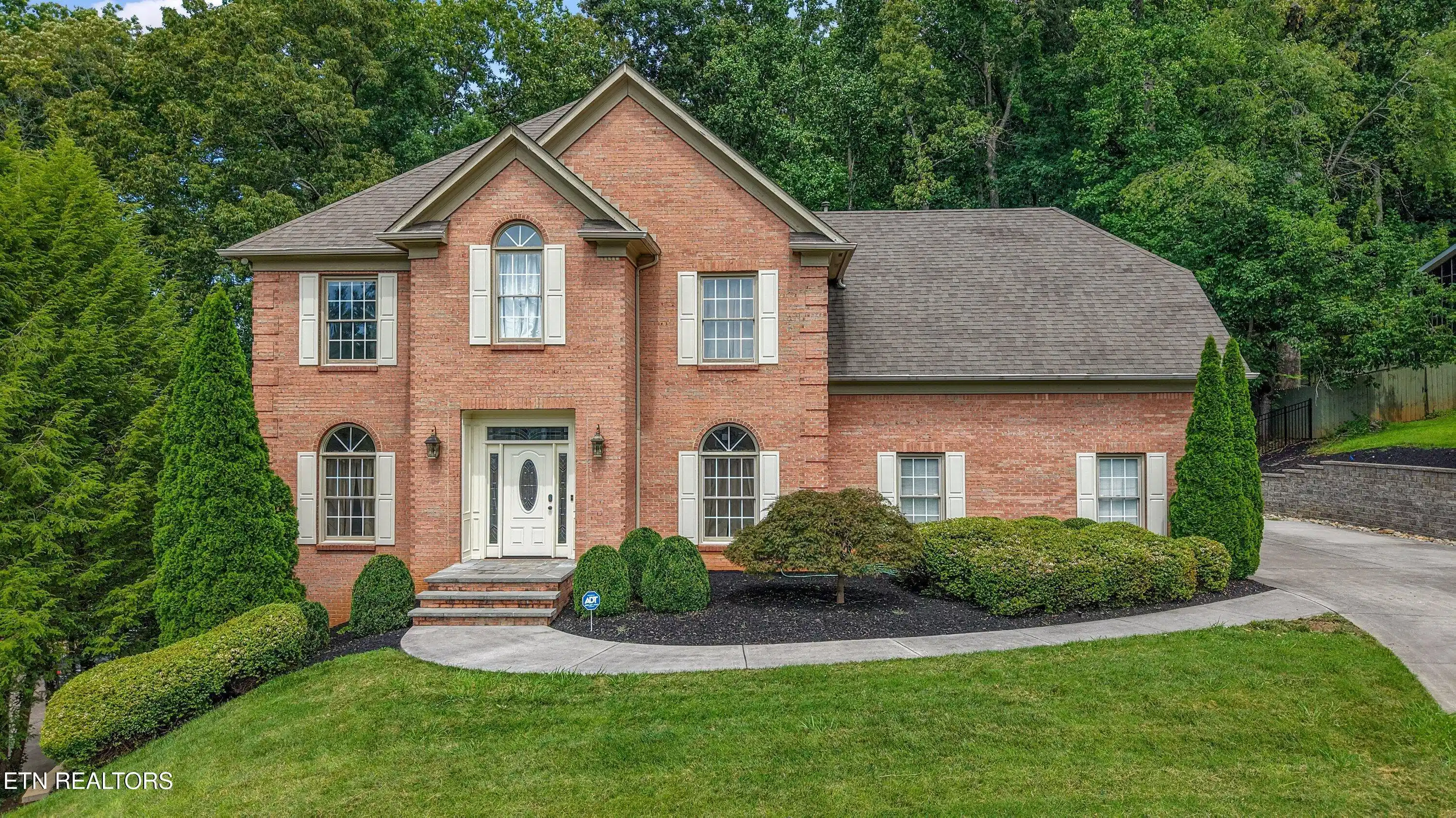 Image 1: 815 Foxfield ln14