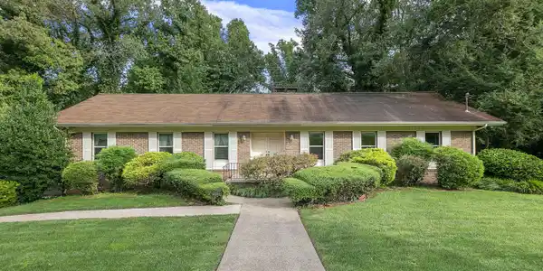 10004 El Pinar Drive